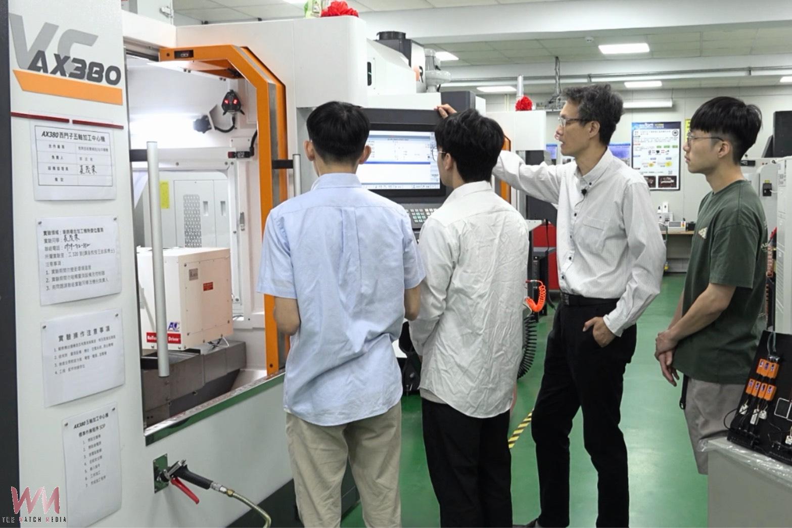 逢甲大學工科院院長王啟昌團隊　勇奪首屆TSIA半導體設備創新獎 - https://www.watchmedia01.com