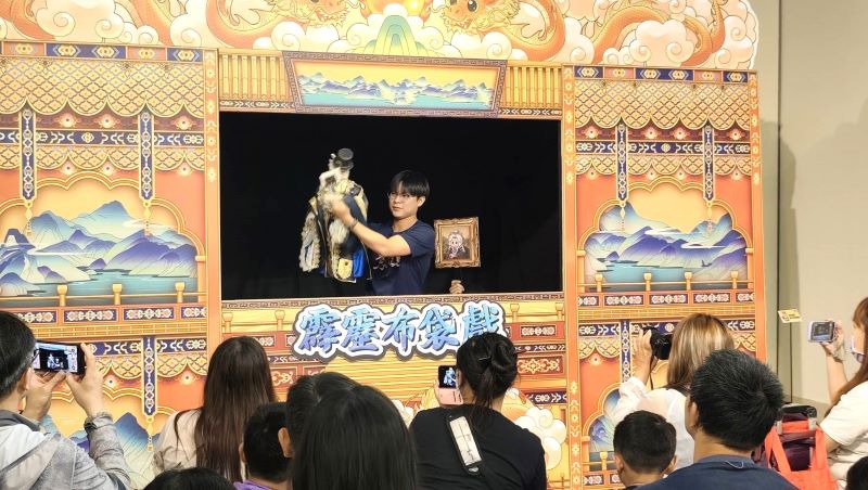 《圖說》新北市藝文中心打造「霹靂森林」，7月3日至26日推出《霹靂宇宙大冒險》。〈文化局提供〉