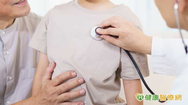 AI能幫整理健康資訊?兒科醫:當心病情「愈查愈亂」 揭1使用時機