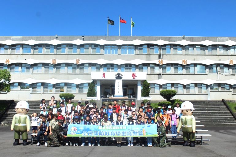 打繩結、看船模、學合作 新北暑期營讓全民國防教育變有趣 10 《圖說》學生於憲兵訓練中心參與全民國防教育學生育樂營。〈教育局提供〉