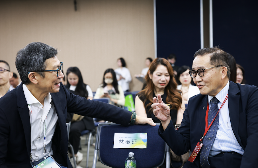 台灣生物產業發展協會副理事長蔡政憲與TRPMA理事長郭旭崧。(攝/劉祐龍)