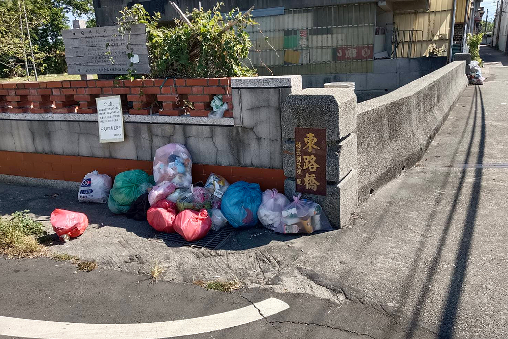 改善垃圾亂象　苗栗市13處熱點監視器開抓 215