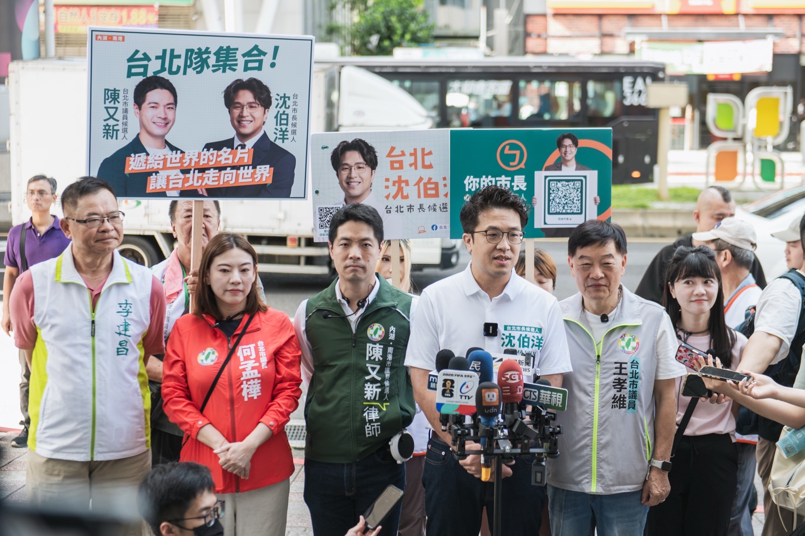 遮陽傘索資簡舒培交鋒蔣萬安　沈伯洋：市府應完整公開資訊 213