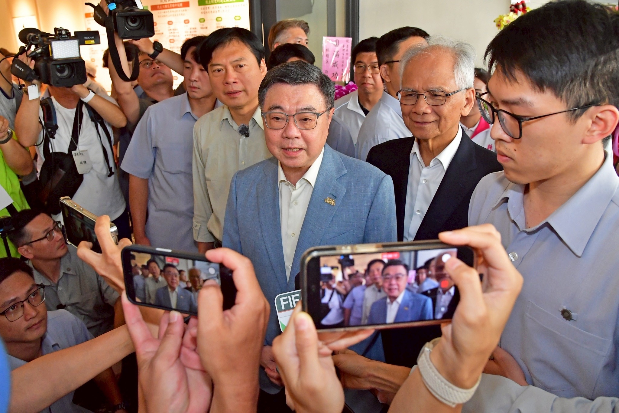 毒油事件被北檢列被告 卓榮泰這樣回應 - https://www.watchmedia01.com