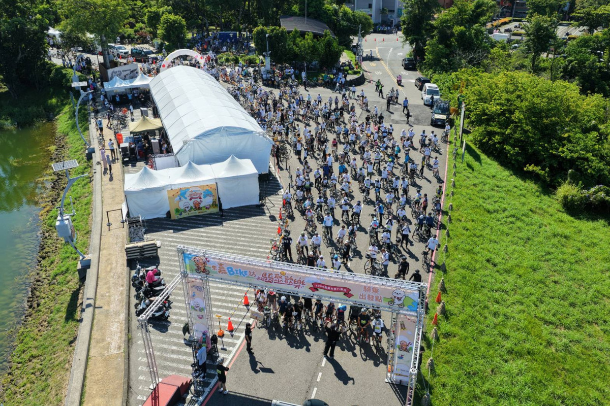 「2026來嘉BIKE訪－騎聚好歡樂」今（18）日熱鬧登場，吸引來自全台各地自行車愛好者齊聚嘉義市／嘉義市府提供