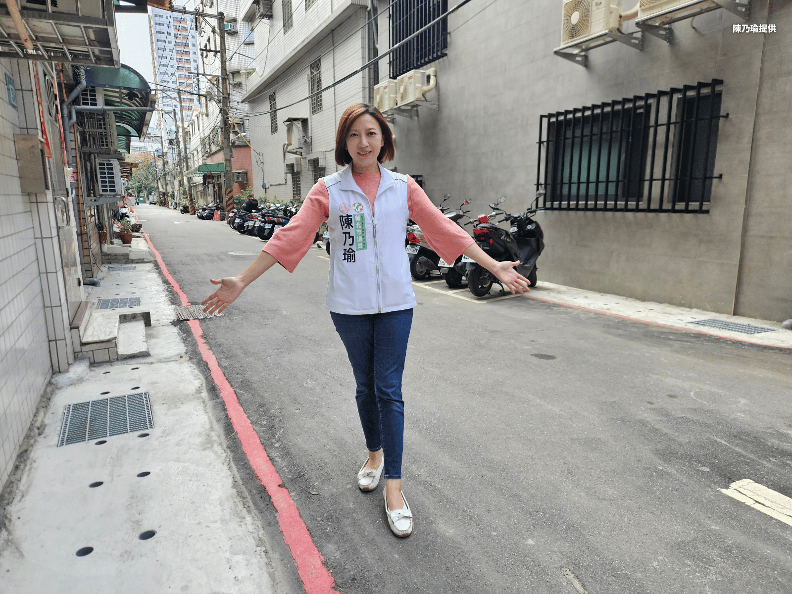 乃瑜擔任議員三年多來,持續爭取道路設施改善,總長已經超過4.3公里。(陳乃瑜提供)