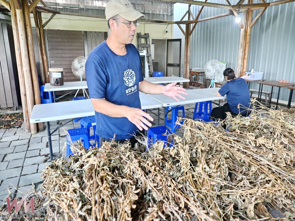 一粒國產大豆翻轉台灣農業 半導體工程師陳光鏡戴妻返鄉種出百大青農 - https://www.watchmedia01.com