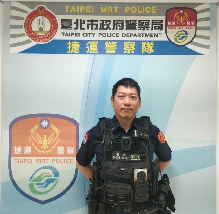 現場處理員警:警員吳政國。(圖/記者李健興 翻攝)