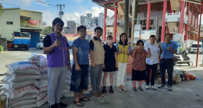 高市榮服處攜手愛心團隊 關懷旗山弱勢族群