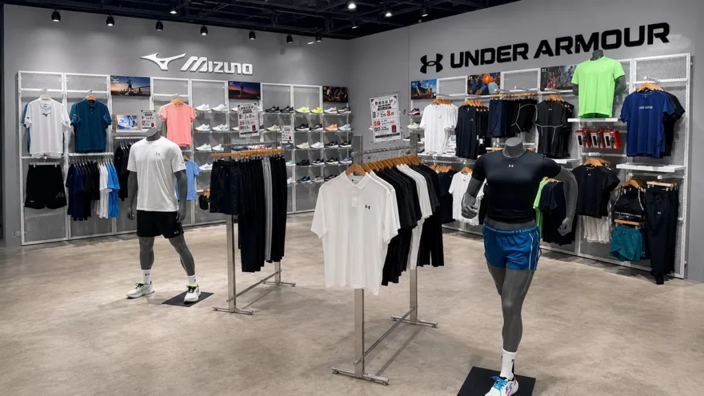 運動雙雄 UNDER ARMOUR 與 MIZUNO品牌櫃位，首度強勢進駐秀泰生活樹林店。