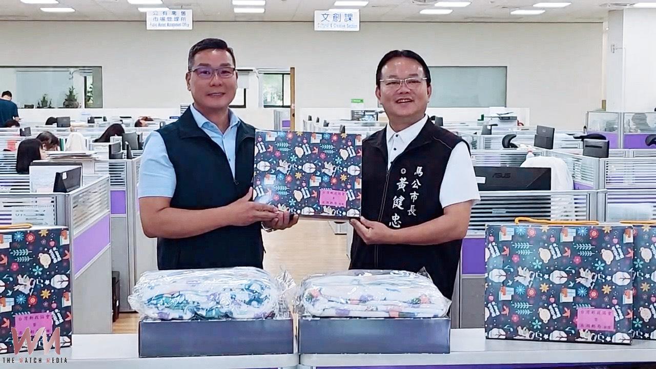 郵政捐贈涼毯關懷獨居長者  黃健忠感謝協會投入地方照護 - https://www.watchmedia01.com