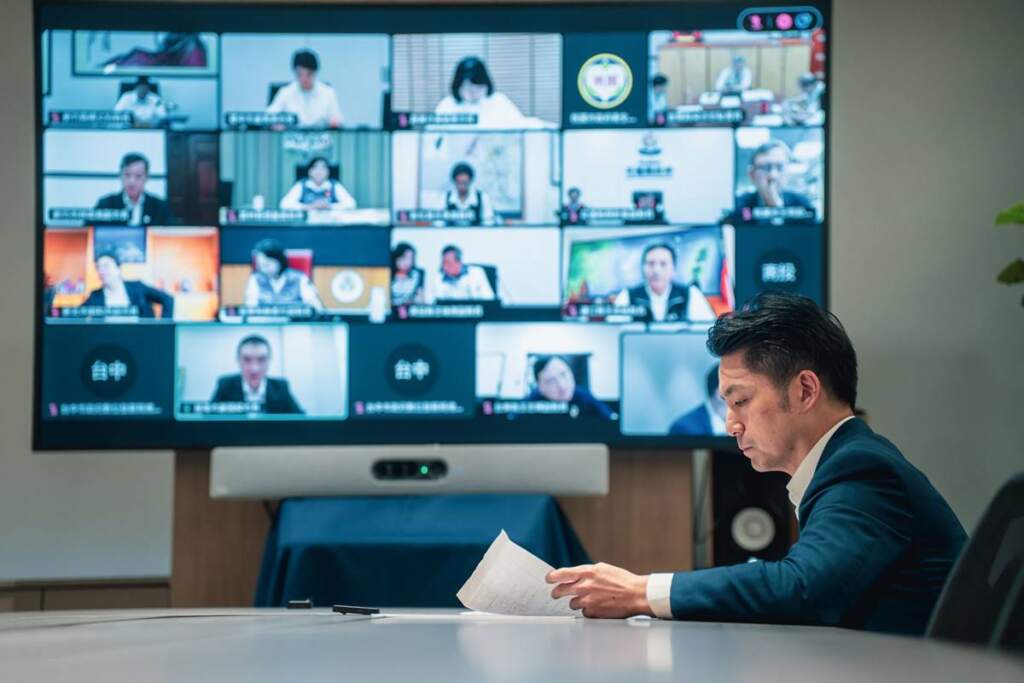 ▲臺北市長蔣萬安今日上午出席「縣市長反毒油線上國是會議」,全國17縣市首長親自與會或指派府層代表參與。