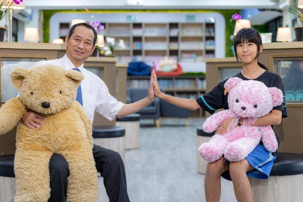 ▲南門國中-劉增銘校長【教育理念】 以人為本、多元共融,營造正向溫馨、互助共好的學習環境;讓彼此成為生命中的貴人,以擁有人生幸福的智慧。