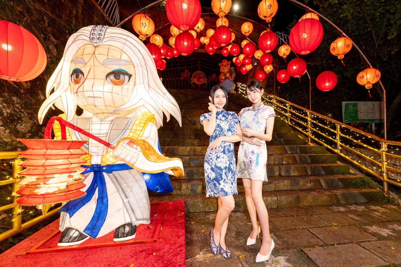 新北九份紅燈籠祭點亮山城! 霹靂布袋戲聯手打造最夢幻夏夜燈海