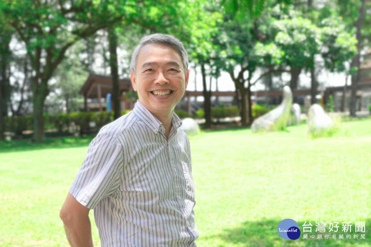 對教學充滿熱情的中央大學數學系教授兼總教學中心主任單維彰，榮獲敎育部115年「師鐸獎」肯定。