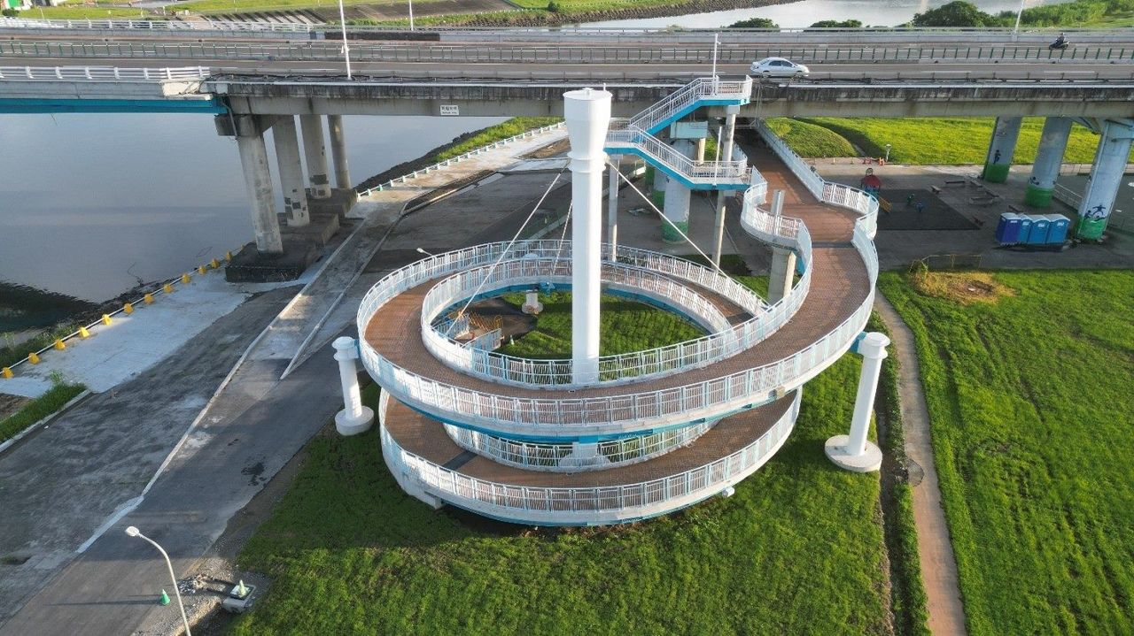 臺北水岸新亮點！　民權大橋景觀橋正式啟用「天際之眼」美景曝光