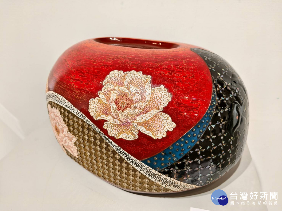 師徒對話展現工藝傳承新貌，匠心傳承工藝聯展彰化登場。圖／記者鄧富珍攝