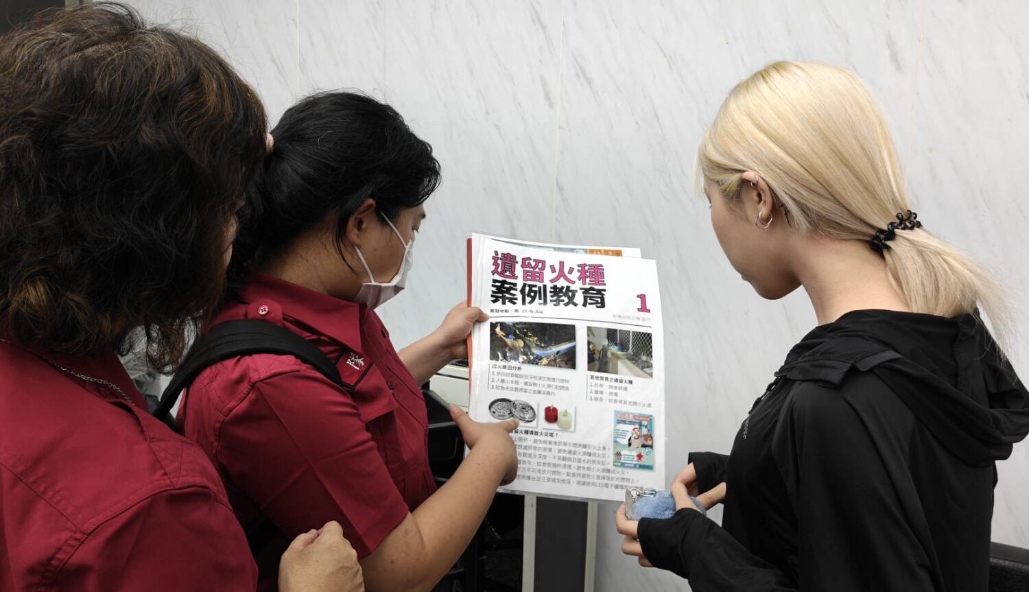 新興分隊前進東坡里防火宣導 提醒防範遺留火種避免住宅火災