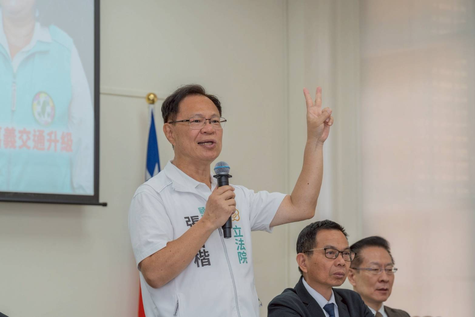 張啓楷指出，民進黨政府無視行政中立原則及該場地使用規定，公然將政府機關淪為政黨造勢場所，公器私用特權行徑，缺乏基本法治觀念，更無視廣大嘉義市民觀感。(記者翻攝)