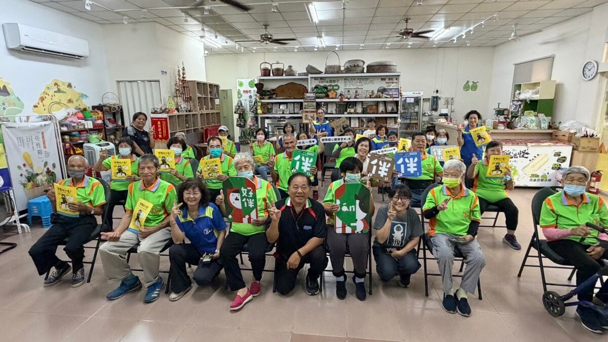 ▲燕巢金山社區居民透過「社區地圖」盤點人犬生活圈，共同討論流浪犬管理與友善共存策略。