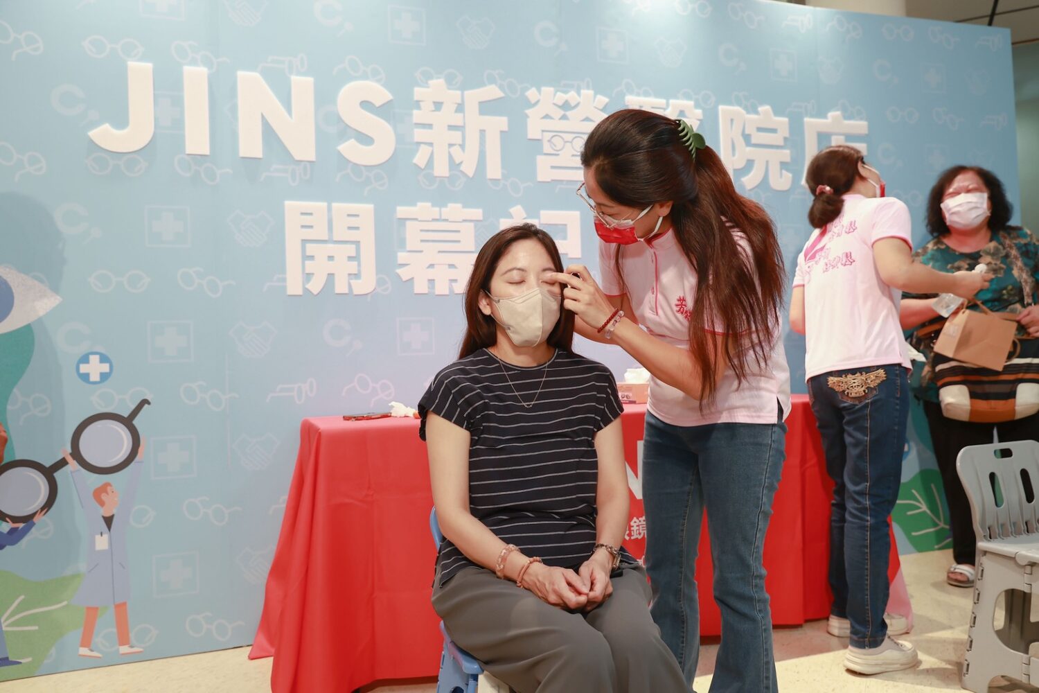 首間日系品牌進駐衛福部醫院！JINS響應政院計劃 視光專業獲肯定