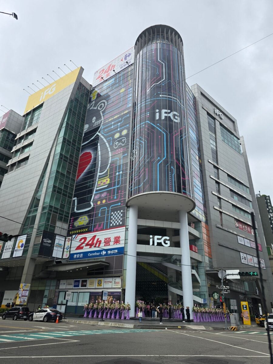 ▲iFG遠雄廣場台中店於今(24)日開幕。(記者廖美雅拍攝)