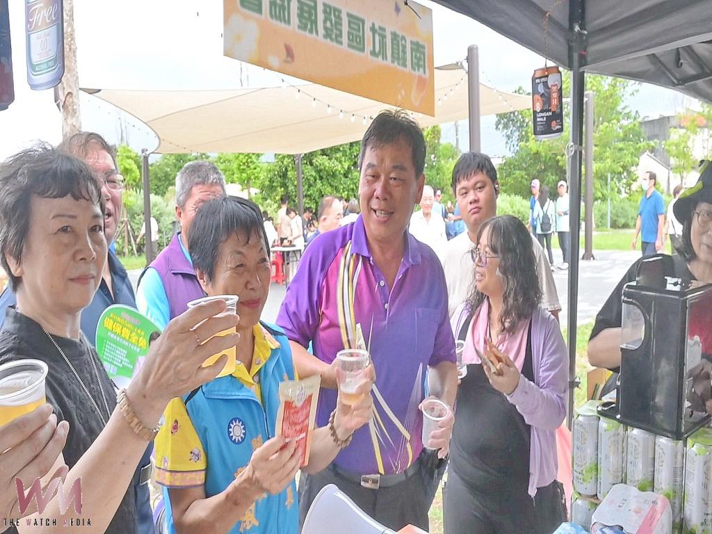 走出工廠拚行銷 烏日啤酒廠黃秀鳳帶領同仁假日深入田尾宣傳18天生啤酒 - https://www.watchmedia01.com