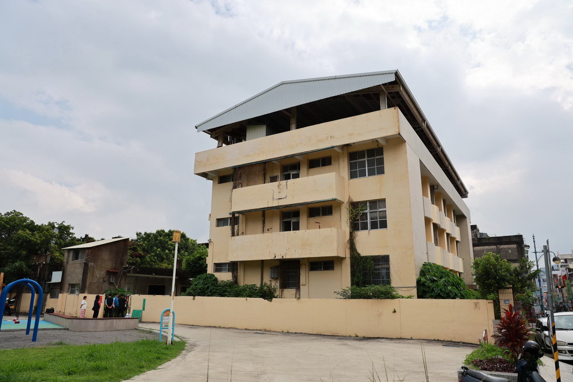 活化舊南投高中宿舍 縣府攜手市公所打造托嬰中心與親子館 - https://www.watchmedia01.com