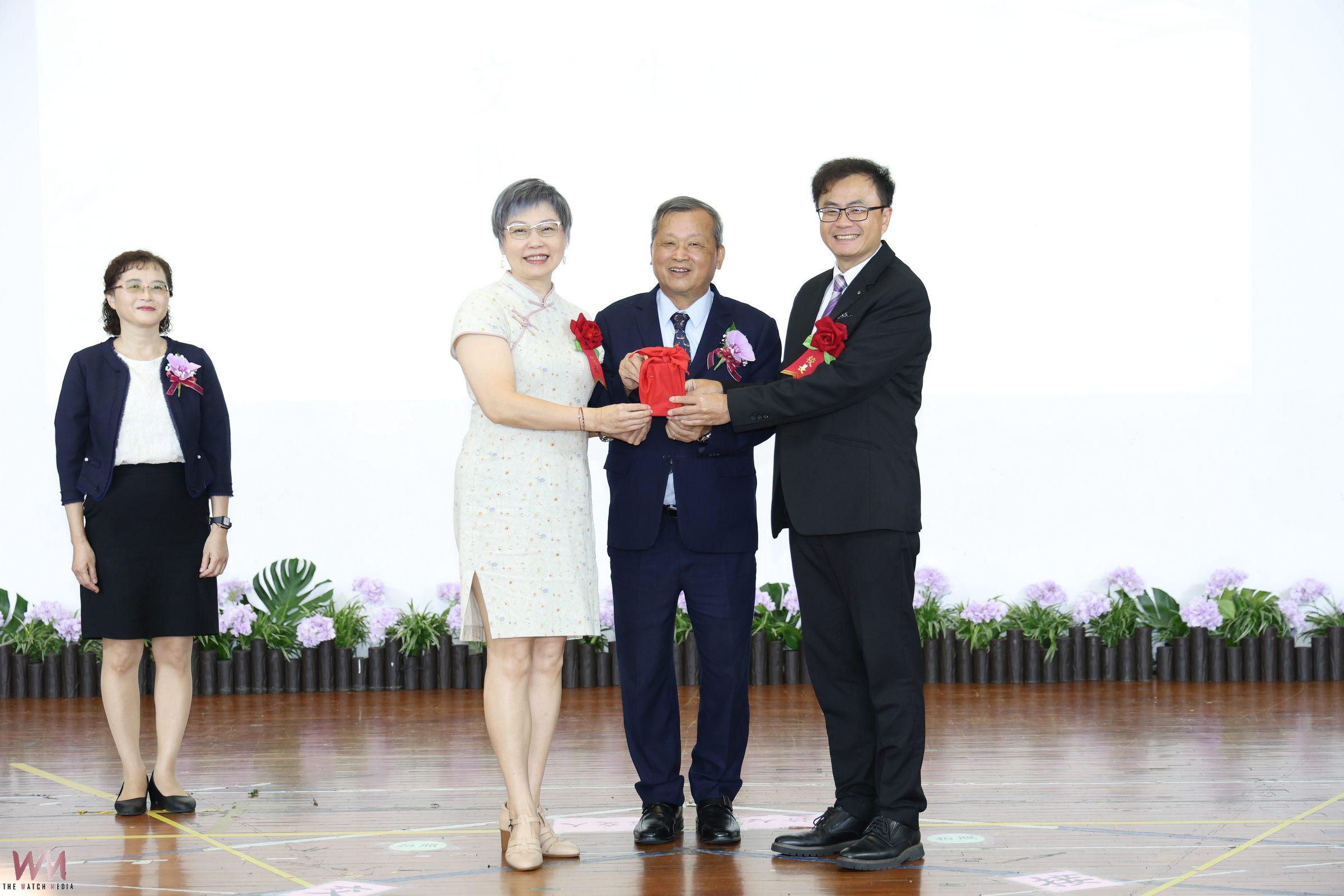 副縣長王瑞德主持32位校長交接典禮　攜手打造優質教育環 - https://www.watchmedia01.com