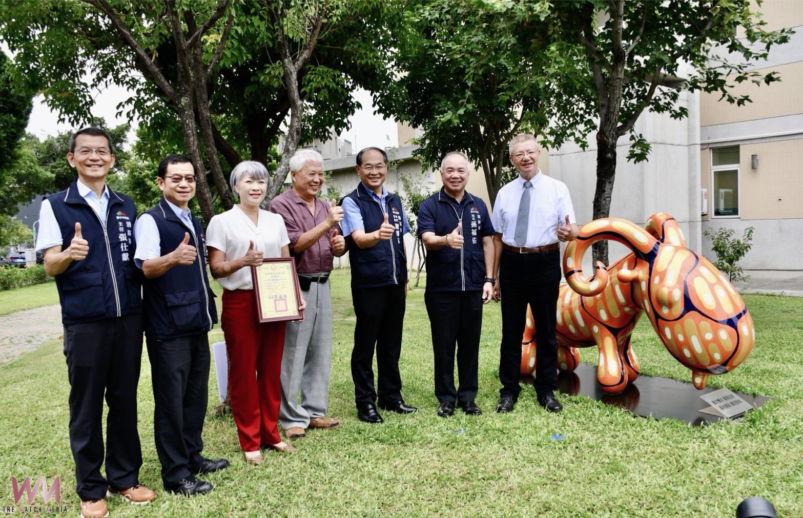 傳遞護民保安　惠宇建設捐贈彩繪羊裝置藝術 中市消防局增添新亮點 - https://www.watchmedia01.com