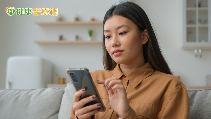 AI陪病時代1/患者帶AI建議進診間成趨勢 真實醫病互動為何仍不可取代?