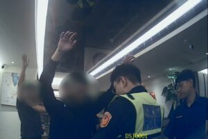 挑戰公權力沒有僥倖 士林警鐵腕掃蕩膽敢犯案 就一定抓到底 72 %E5%9B%9B 7 300x200 1