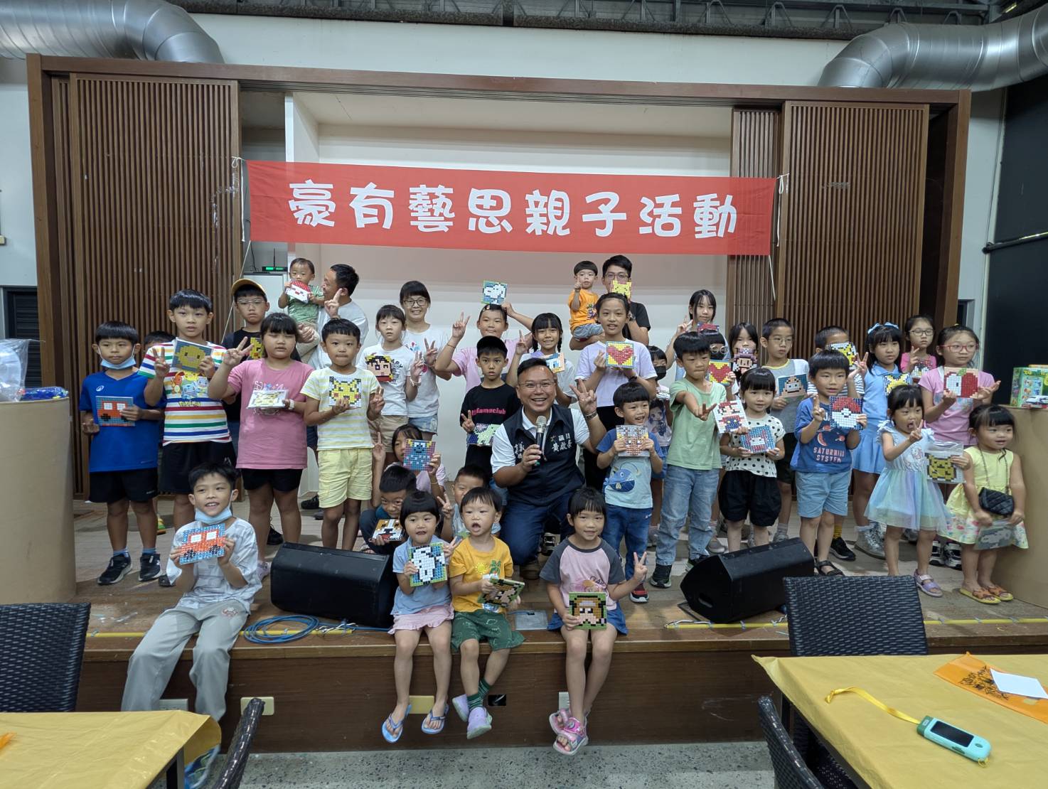 豪有藝思拼貼創作　親子感受新港工藝魅力