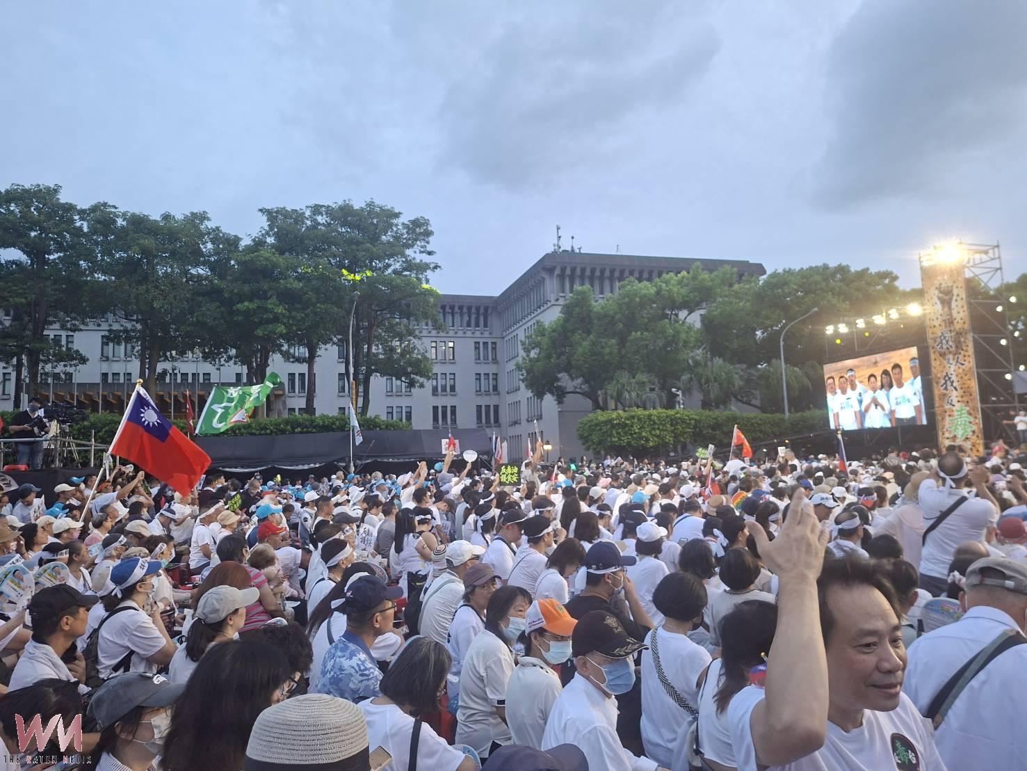 快訊/「我是人 我反毒台」活動傍晚7點半主辦單位宣布參與人數達20萬人
