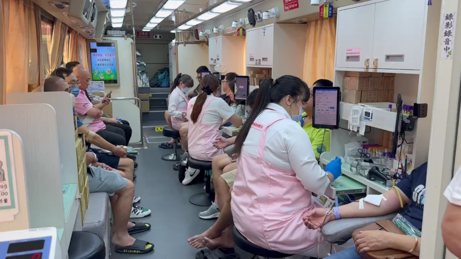 暑假血庫吃緊 彰化郵局號召捐血 205袋熱血助救援 - https://www.watchmedia01.com