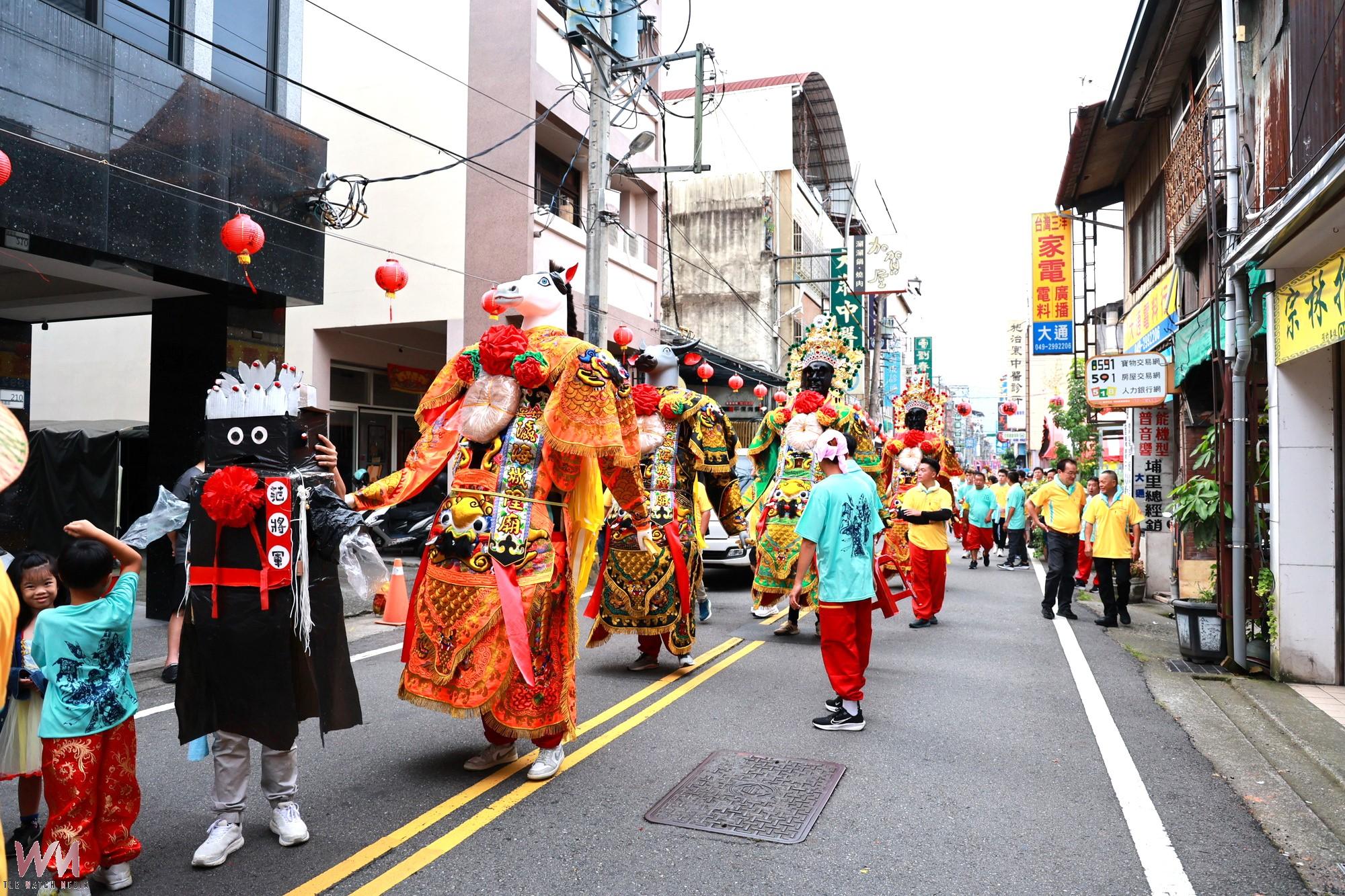 埔里瀛海城隍尊神聖誕遶境 王副縣長點起馬炮祈求平安 - https://www.watchmedia01.com