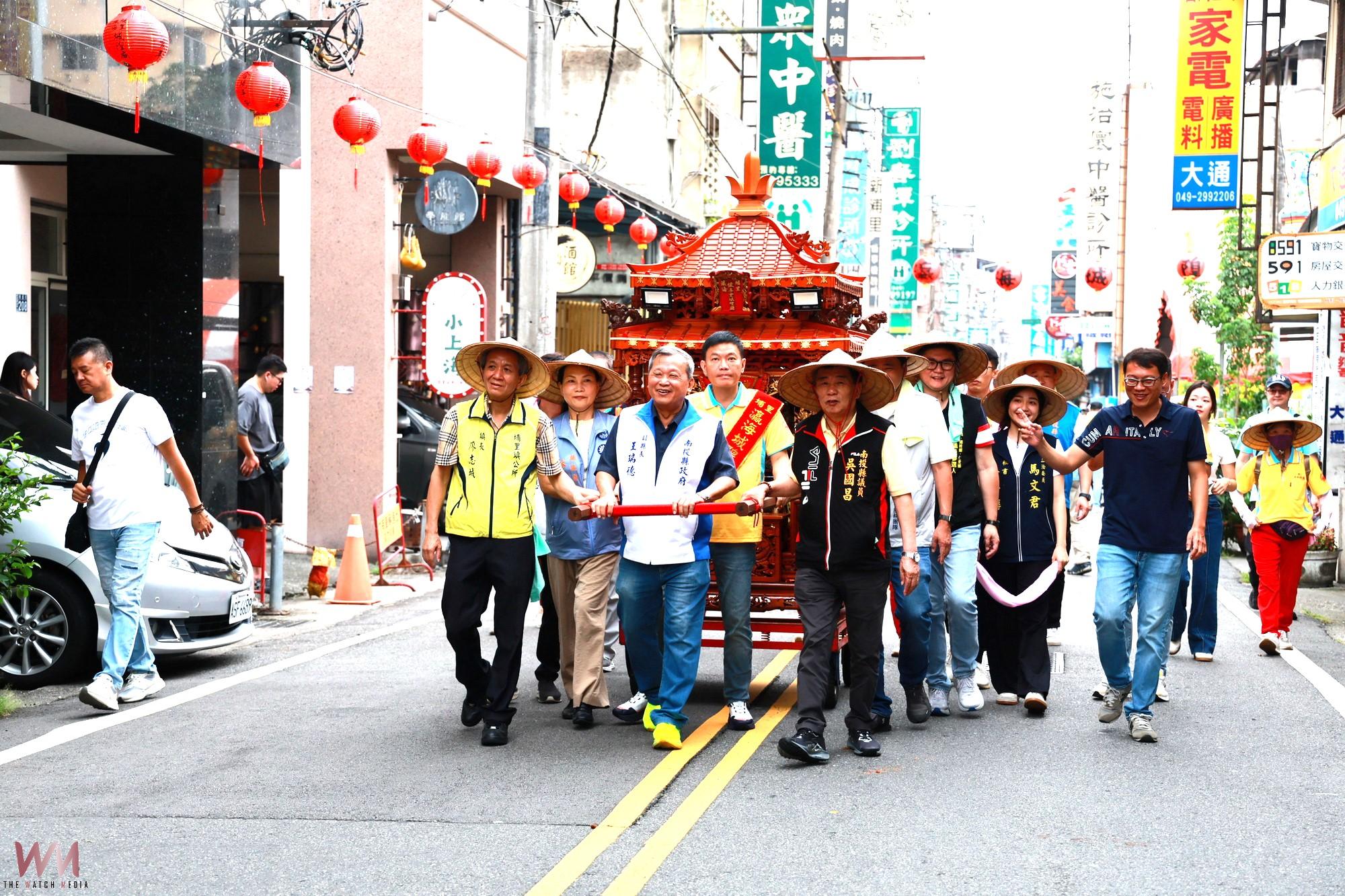 埔里瀛海城隍尊神聖誕遶境 王副縣長點起馬炮祈求平安 - https://www.watchmedia01.com
