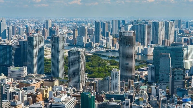 日本天氣劇變：西日本高溫警戒，當局籲民眾嚴防中暑