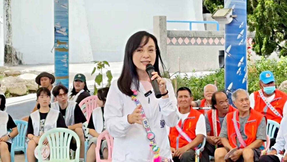 長濱「久剛岸文健站」今啟用　陳瑩再推助聽器、智慧手環照護政策 191