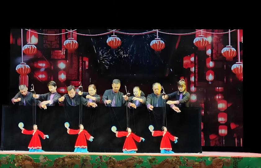 ▲廈門精彩的閩南傳統文化布袋戲演出。