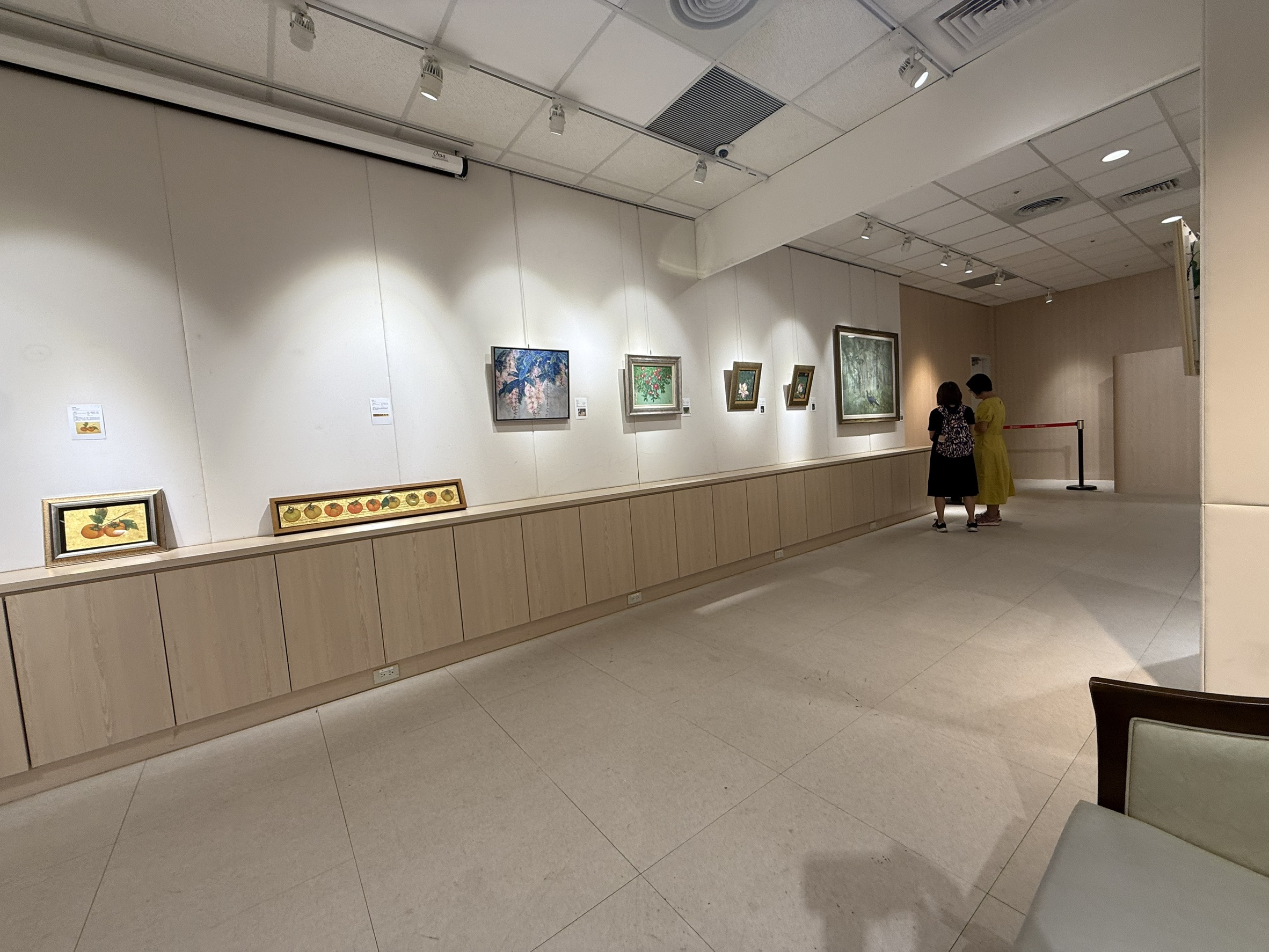 《次第花開》映照生命節奏 膠彩藝術家許寶勉天母SOGO個展登場