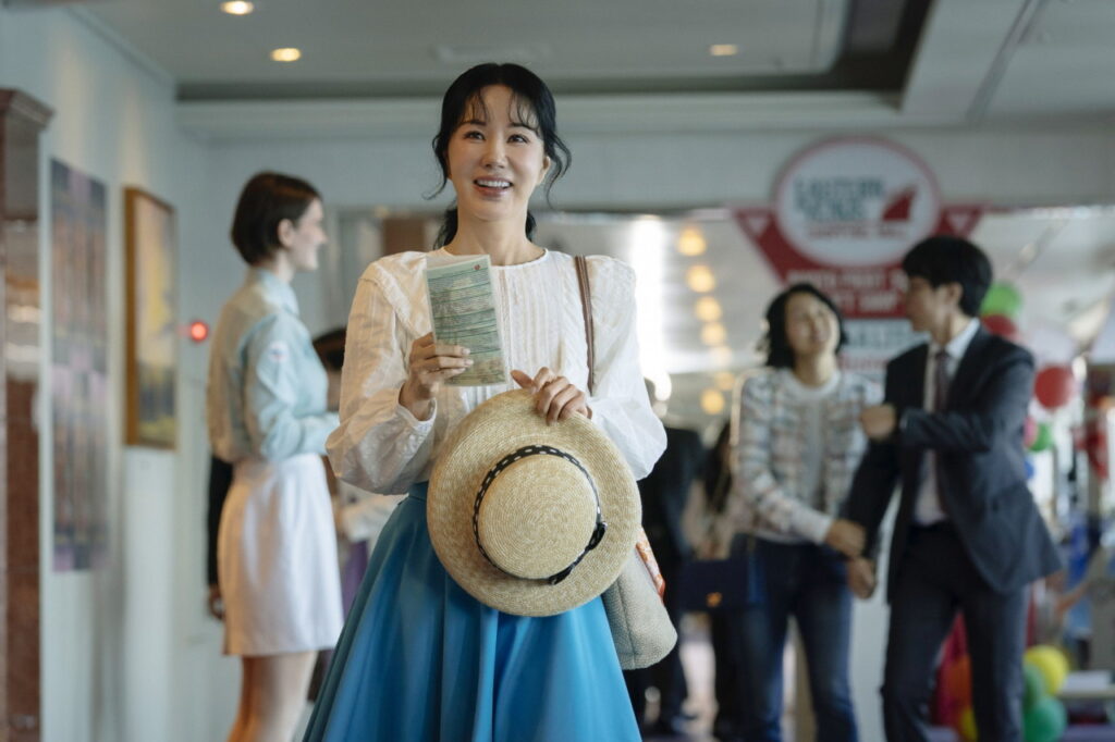 「少女時代」秀英參演嚴正化動作爆笑鉅獻《特務搞飛機2》! 44 %E7%89%B9%E5%8B%99%E6%90%9E%E9%A3%9B%E6%A9%9F2 %E6%96%B0%E8%81%9E%E7%A8%BF%E7%85%A702 %E3%80%8A%E7%89%B9%E5%8B%99%E6%90%9E%E9%A3%9B%E6%A9%9F2%E3%80%8B%E5%9C%A812%E5%B1%A4%E6%A8%93%E7%9A%84%E9%81%8A%E8%BC%AA%E5%AF%A6%E6%99%AF%E6%8B%8D%E6%94%9D%EF%BC%81