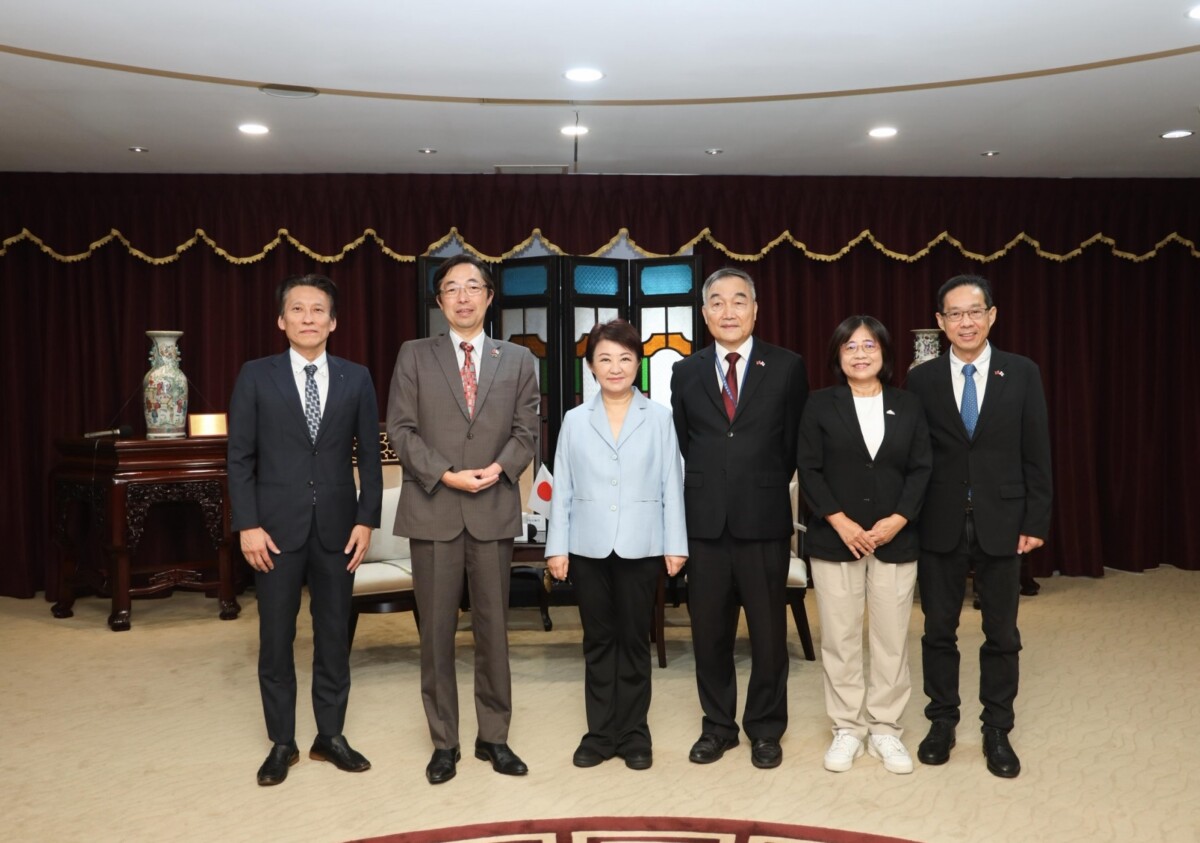 ▲熊本知事首訪台中深化半導體合作,盧秀燕慰問震災展台日情誼。(圖/記者顏淑娟翻攝)