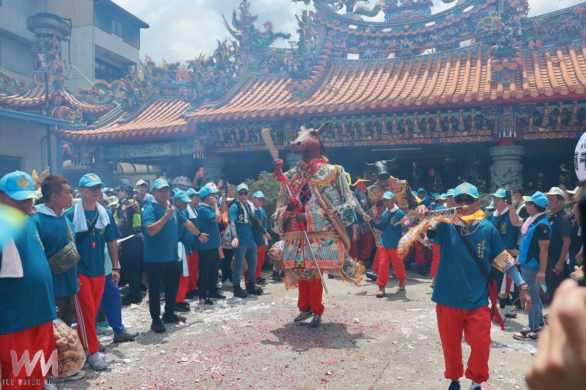 南投指南宮城隍爺聖誕遶境祈安 許淑華縣長點起馬炮祈福 - https://www.watchmedia01.com