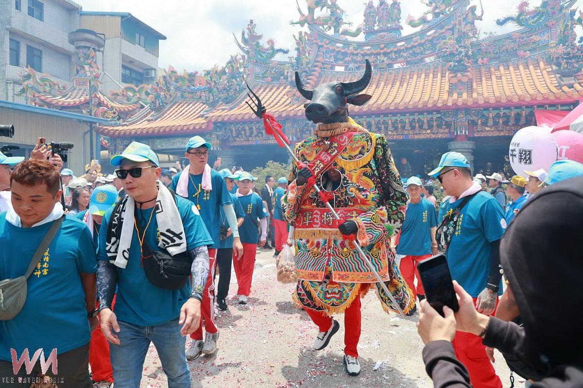 南投指南宮城隍爺聖誕遶境祈安 許淑華縣長點起馬炮祈福 - https://www.watchmedia01.com