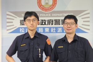 下班尖峰驚見拋錨車 松山暖警徒手推車 10分鐘化解交通危機 64 MEITU 20260729 090118612