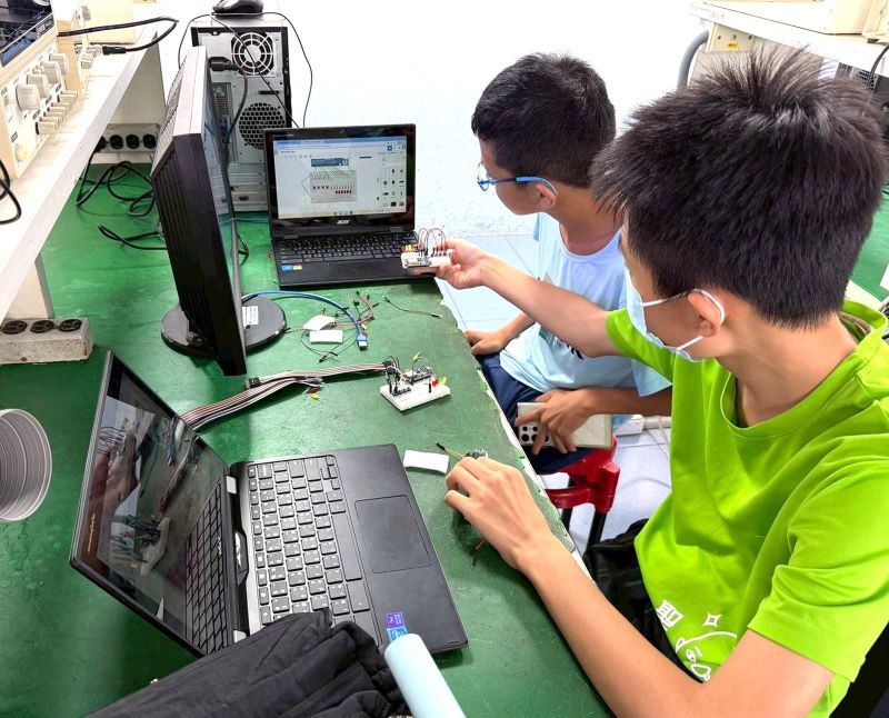 職涯探索向下扎根 新北暑期職探營引領學子探索未來 61 《圖說》新北市國中小職業試探育樂營課程多元二。〈教育局提供〉