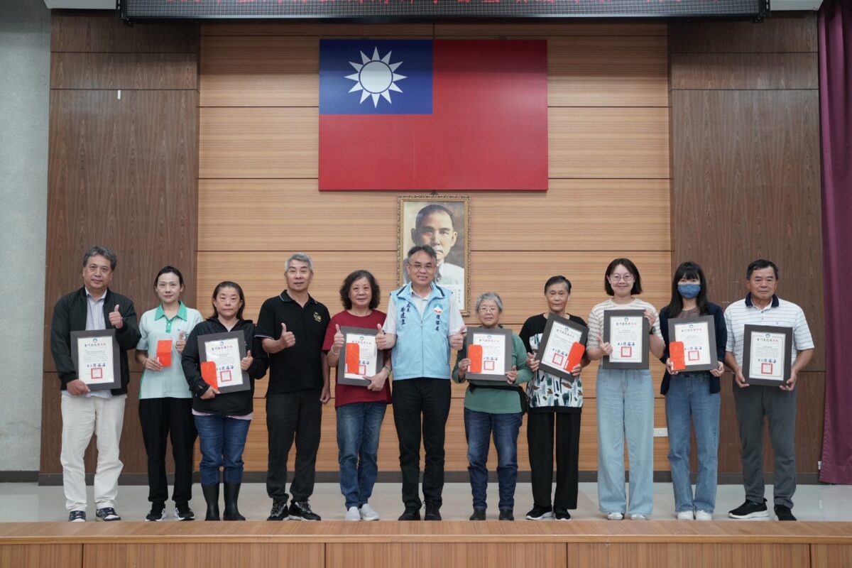 ▲環保局表揚8處績優公廁,肯定清潔人員默默奉獻。