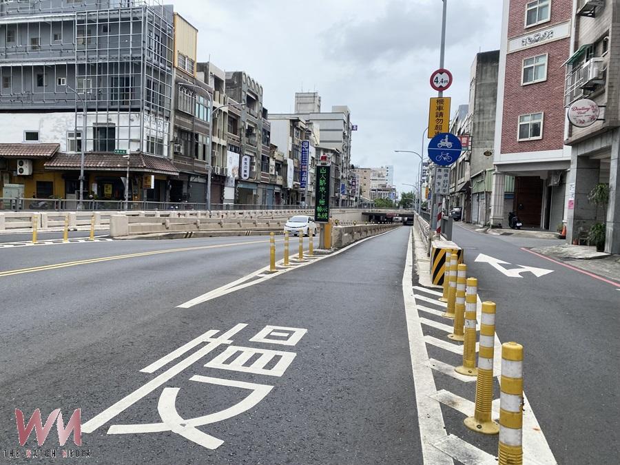 竹市西大路地下道優化動線     8/1起假日及離峰開放左、右轉   