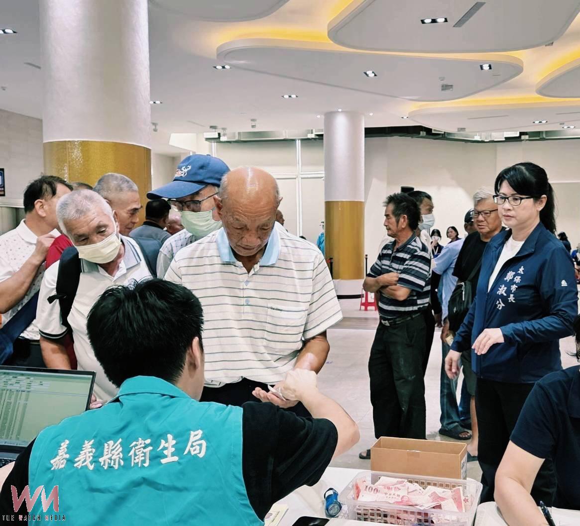 太保市公所協助推動高齡換照一站式服務 讓長輩換照更便利 - https://www.watchmedia01.com